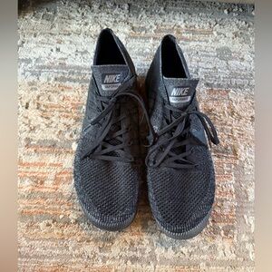 Nike VaporMax Flyknit Triple Black Women’s Size 9